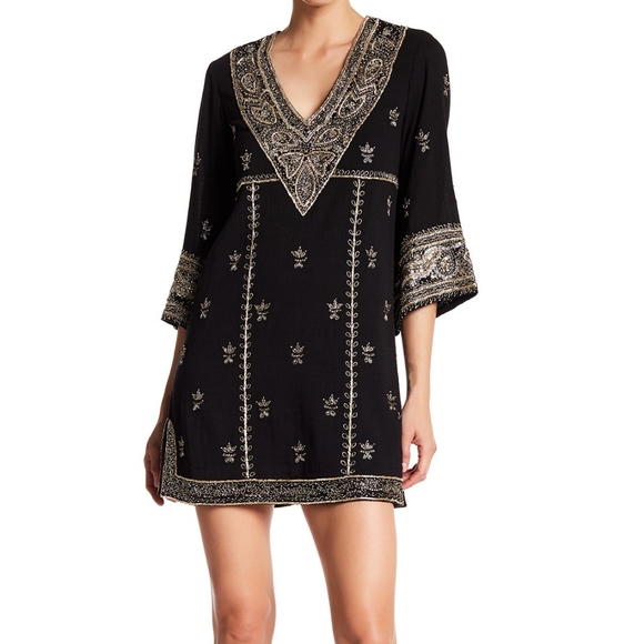 Alice + Olivia Dresses & Skirts - Alice + Olivia Beaded Dress S